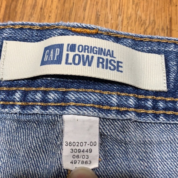 Gap Bermuda jean shorts slightly distressed - Picture 3 of 4